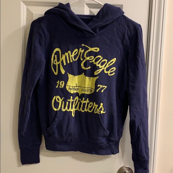 American Eagle Hoodie 🖤 - Picture 1 of 3